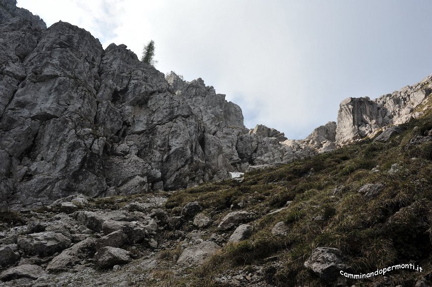 087 Sentiero dell Amicizia Monte Alben La Croce.JPG